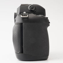 Load image into Gallery viewer, Nikon F100 35mm SLR Film Camera