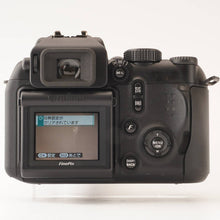 画像をギャラリービューアに読み込む, フジ Fujifilm FinePix S9000 / FUJINON ZOOM 10.7X OPTICAL 6.2-66.7mm F2.8-4.9