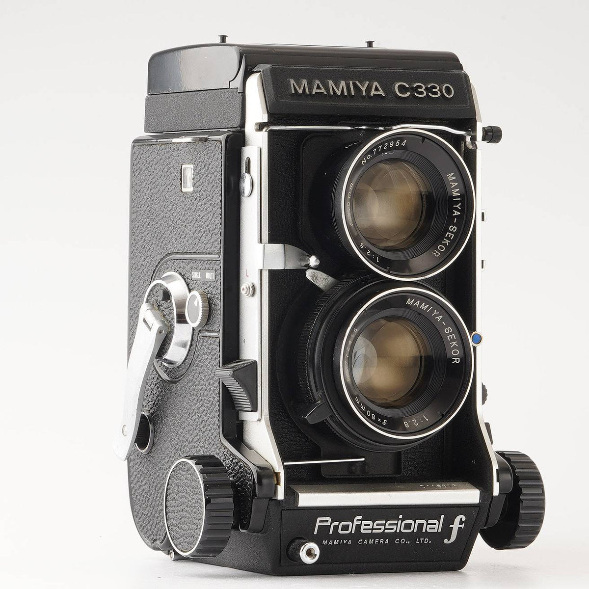 マミヤ Mamiya C330 Professional f / MAMIYA SEKOR 80mm F2.8 ブルー