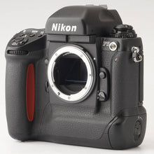 Load image into Gallery viewer, Nikon F5 35mm SLR Film Camera