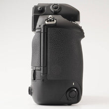 Load image into Gallery viewer, Nikon F5 35mm SLR Film Camera