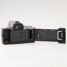 Load image into Gallery viewer, Canon EOS Kiss III L / Canon Zoom Lens 28-80mm f/3.5-5.6 V USM