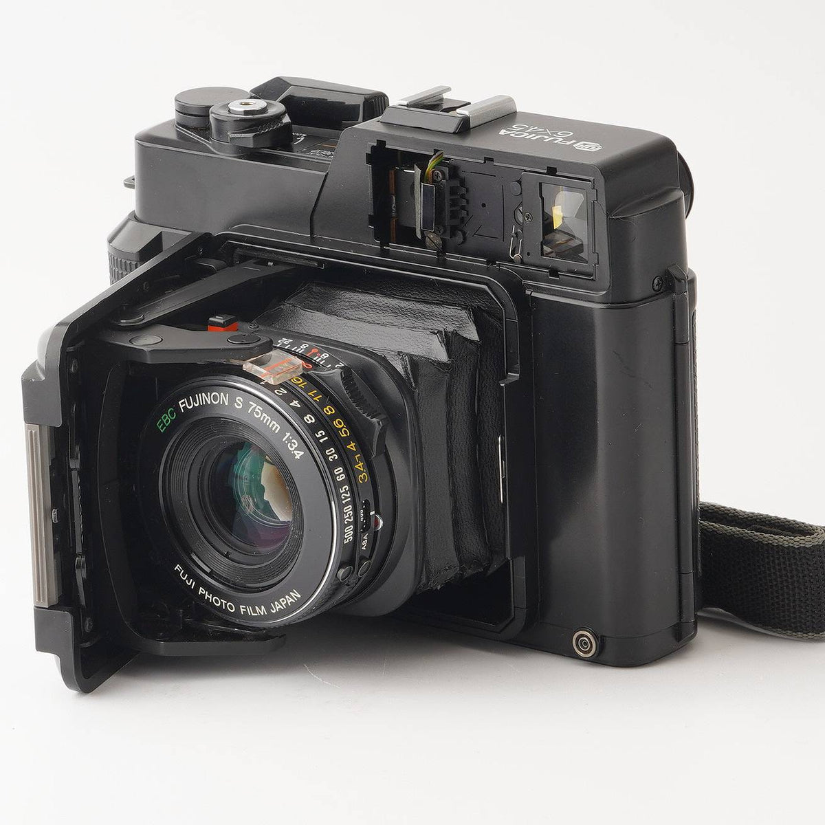 Fujica GS645 Professional / EBC FUJINON 75mm f/3.4 – Natural