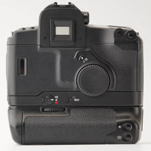Load image into Gallery viewer, Canon EOS 3 / BATTERY PACK PB-E2 35mm SLR Film Camera