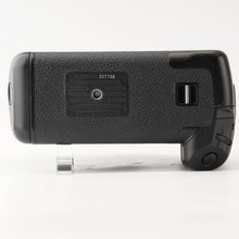 Load image into Gallery viewer, Canon EOS 3 / BATTERY PACK PB-E2 35mm SLR Film Camera