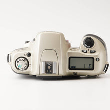 Load image into Gallery viewer, Nikon F60 / AF NIKKOR 28-80mm f/3.5-5.6 D / AF NIKKOR 70-300mm f/4-5.6 D