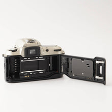 Load image into Gallery viewer, Nikon F60 / AF NIKKOR 28-80mm f/3.5-5.6 D / AF NIKKOR 70-300mm f/4-5.6 D