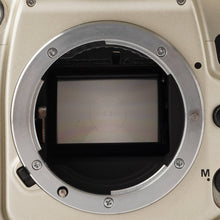 Load image into Gallery viewer, Nikon F60 / AF NIKKOR 28-80mm f/3.5-5.6 D / AF NIKKOR 70-300mm f/4-5.6 D