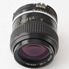 Load image into Gallery viewer, Nikon Ai NIKKOR 105mm f/2.5 F mount