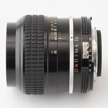 Load image into Gallery viewer, Nikon Ai NIKKOR 105mm f/2.5 F mount