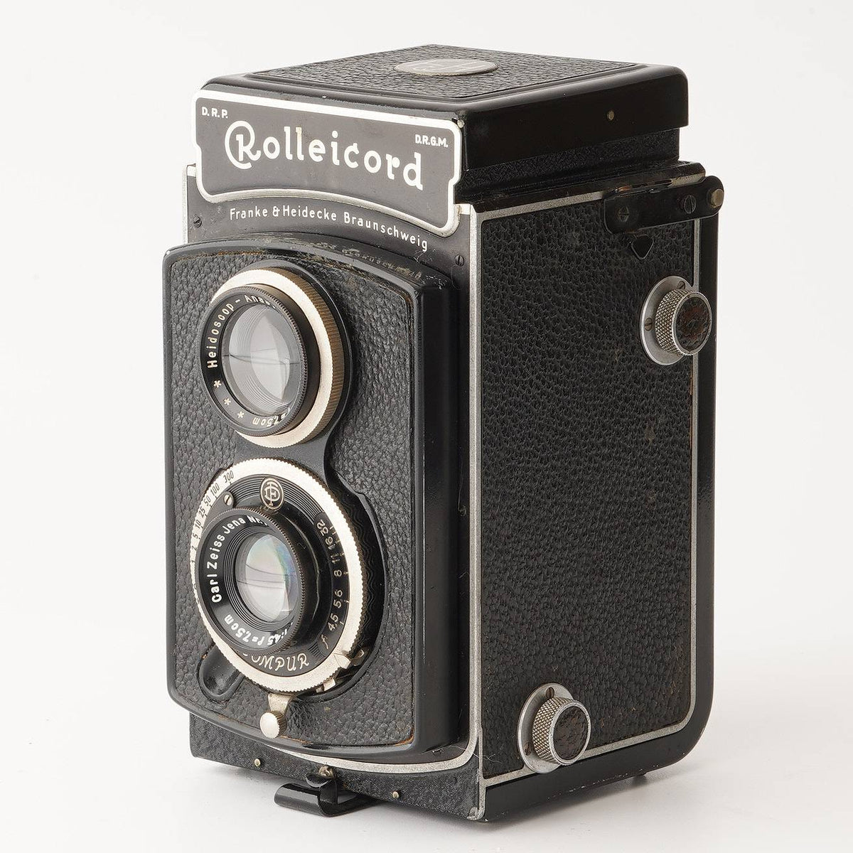 Rolleicord ll Type 1 / Carl Zeiss Jena 7.5cm 75mm f/4.5 – Natural