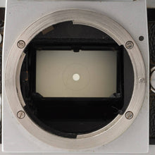 画像をギャラリービューアに読み込む, ニコン Nikon F アイレベル Eye Level 35mm 一眼レフ フィルムカメラ シルバー ボディ