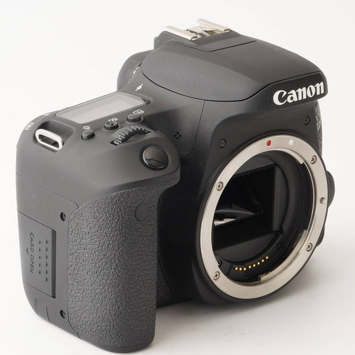 Canon EOS 9000D / EF-S 18-135mm f/3.5-5.6 IS USM – Natural Canon EOS 9000D / EF-S 18-135mm f/3.5-5.6 IS USM – Natural