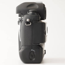 Load image into Gallery viewer, Nikon F5 Body / Multi Control Function Data Back MF-28