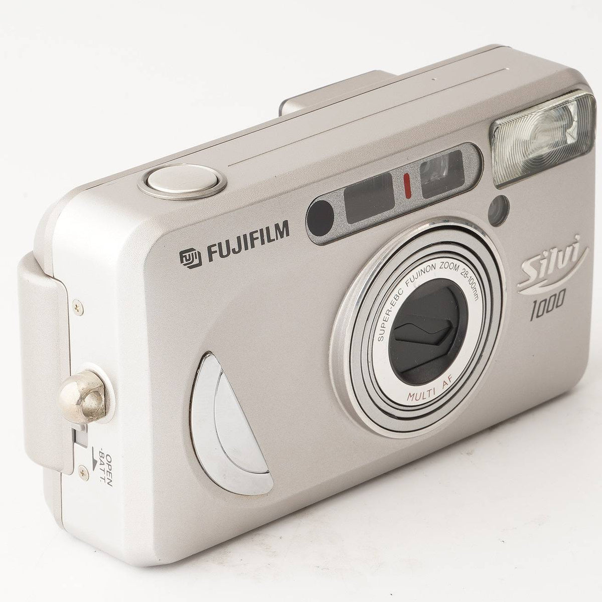 Fujifilm Silvi 1000 / SUPER-EBC FUJINON ZOOM 28-100mm – Natural