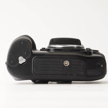 Load image into Gallery viewer, Nikon F100 35mm SLR Film Camera Body
