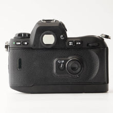 Load image into Gallery viewer, Nikon F100 35mm SLR Film Camera Body