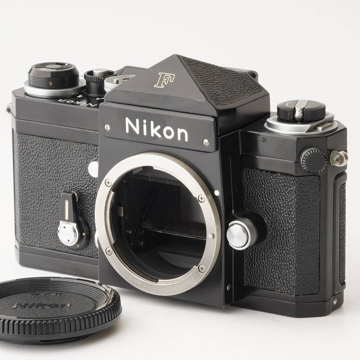 ニコン Nikon F ボディブラック　691万番　35ミリ版一眼レフカメラ ニコン Nikon F ボディブラック 691万番 35ミリ版一眼レフカメラ
