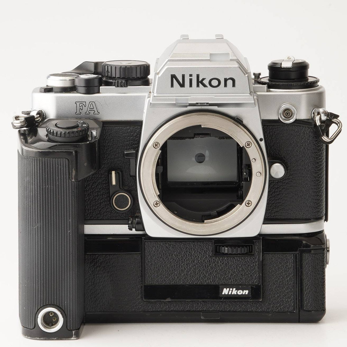 【ジャンク】Nikon FA MD-15 ニコン Nikon FA + MD-15 ニコン ブラックモータードライブ ジャンク