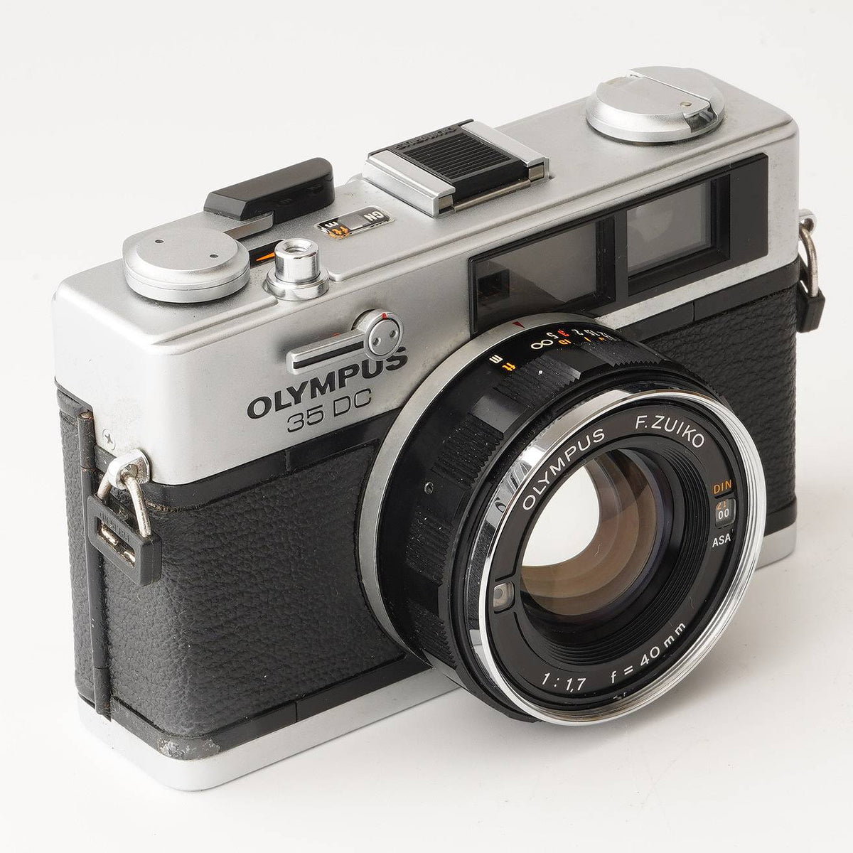 Olympus 35 F.ZUIKO 40mm f/1.7 フィルムカメラ オリンパス Olympus 35 DC F.Zuiko 40mm F1.7 – Natural Camera