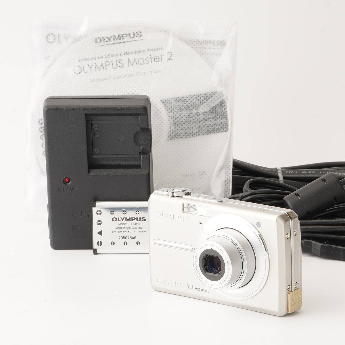 人気☆OLYMPUS FE-220 デジタルカメラ シルバー オリンパス Olympus CAMEDIA FE 220 シルバー コンパクト