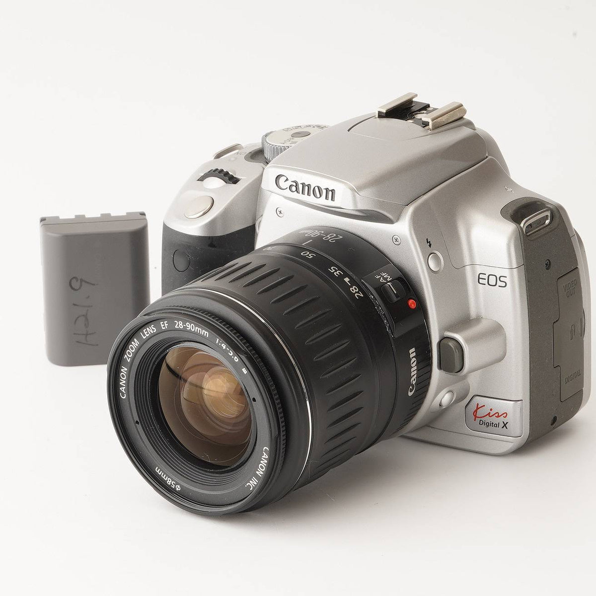 Canon EOS Kiss Digital X / EF 28-90 f/4-5.6 III – Natural Camera