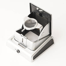 画像をギャラリービューアに読み込む, PENTACON Six TL / Carl Zeiss JENA BIOMETAR 80mm F2.8 / ウエストレベルファインダー