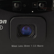 Load image into Gallery viewer, Nikon AF 600 Quartz Date / 28mm f/3.5 Macro