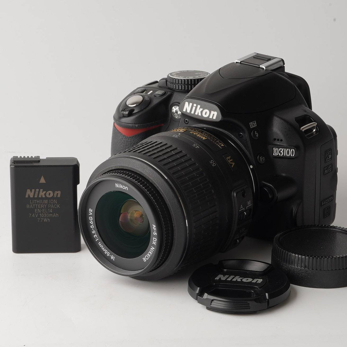 ニコン Nikon D3100 / AF-S DX NIKKOR 18-55mm F3.5-5.6 G VR