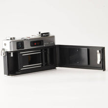 Load image into Gallery viewer, Yashica Electro 35 GSN / COLOR-YASHINON DX 45mm f/1.7