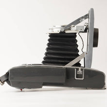 Load image into Gallery viewer, Polaroid 120 Land Camera Yashica-Yashinon 27mm f/4.7