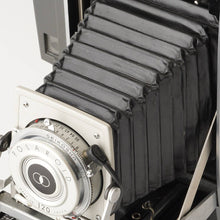 Load image into Gallery viewer, Polaroid 120 Land Camera Yashica-Yashinon 27mm f/4.7