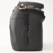 Load image into Gallery viewer, Nikon D300S / AF-S DX NIKKOR 18-200mm f/3.6-5.6 G II ED