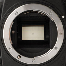Load image into Gallery viewer, Nikon D300S / AF-S DX NIKKOR 18-200mm f/3.6-5.6 G II ED