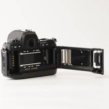 Load image into Gallery viewer, Nikon F100 Body SLR Film Camera