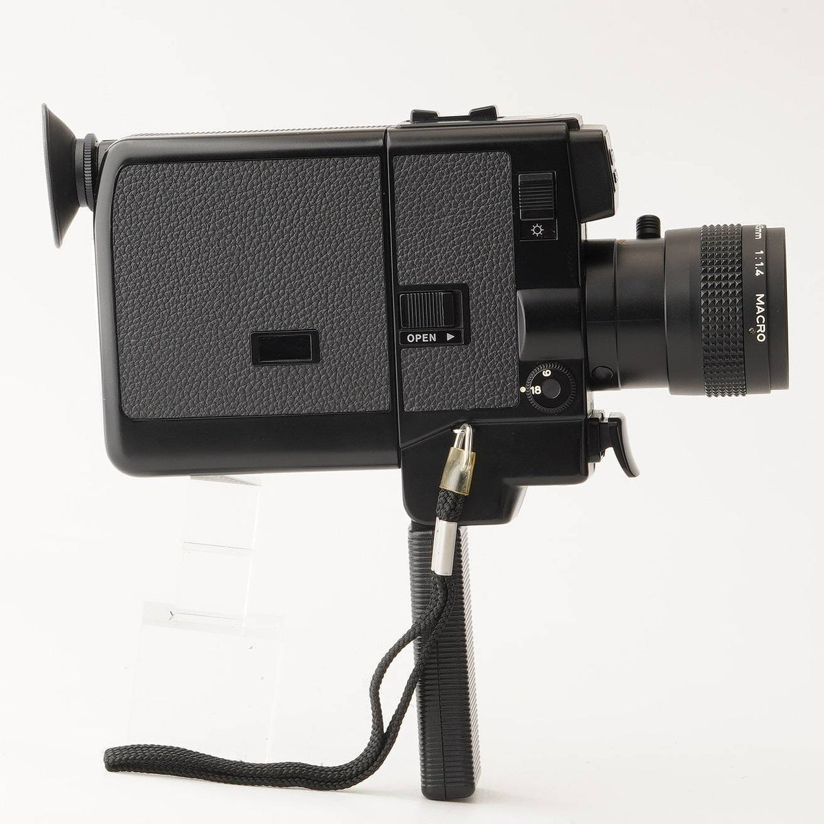 Canon 514XL Super8 Movie Camera C-8 9-45mm f/1.4 Macro 8mm