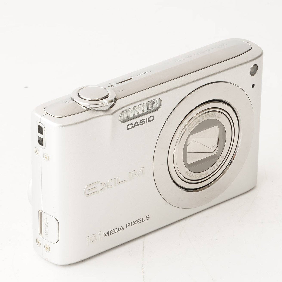 カシオ Casio EXILIM EX-Z100 シルバー 4x OPTICAL ZOOM – Natural