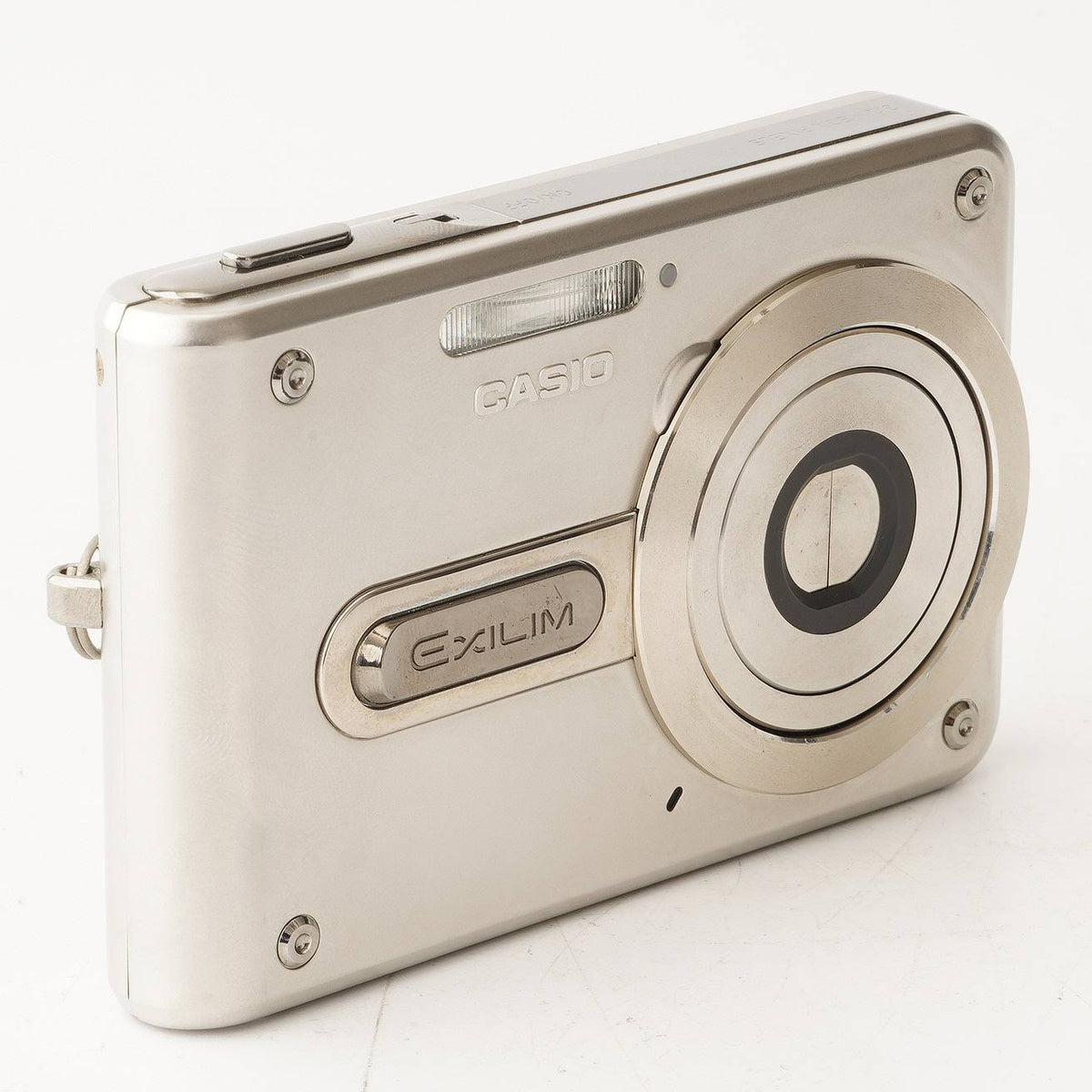 カシオ Casio EXILIM EX-S100 シルバー 2.8x 光学ズーム – Natural