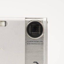 Load image into Gallery viewer, Fujifilm FinePix Z1