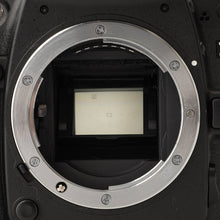 Load image into Gallery viewer, Nikon D90 / DX AF-S NIKKOR 18-105mm f/3.5-5.6 G ED