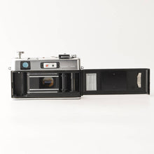 Load image into Gallery viewer, Yashica Electro 35 / Yashinon-DX 45mm f/1.7