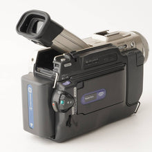 Load image into Gallery viewer, Sony HANDYCAM DCR-TRV10 Carl Zeiss Vario-Sonnar 40x Digital Zoom