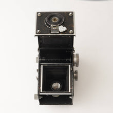 Load image into Gallery viewer, Rollei Rolleicord lII / Schneider Kreuznach Xenar 75mm f/3.5