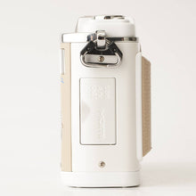 Load image into Gallery viewer, Olympus PEN Lite E-P1 White / M.ZUIKO 17mm f/2.8