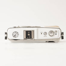 Load image into Gallery viewer, Olympus PEN Lite E-P1 White / M.ZUIKO 17mm f/2.8