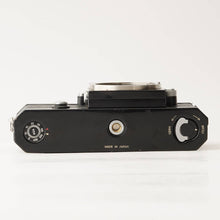 Load image into Gallery viewer, Nikon F Eye Level Black Body 35mm SLR Film Camera