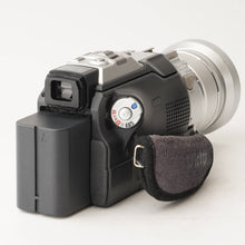 Load image into Gallery viewer, Victor GR-DV2000 MiniDV-compatible 200x Zoom