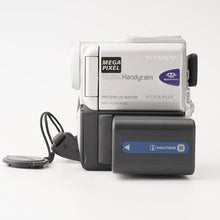 Load image into Gallery viewer, Sony Digital Handycam DCR-PC101 / DCR-TRV10 (10098)