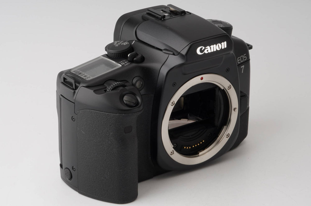 Canon EOS 7 一眼レフカメラ 28-105mmレンズ付き キヤノン Canon EOS 7 / ZOOM EF 28-105mm F3.5-4.5 II USM – Natural