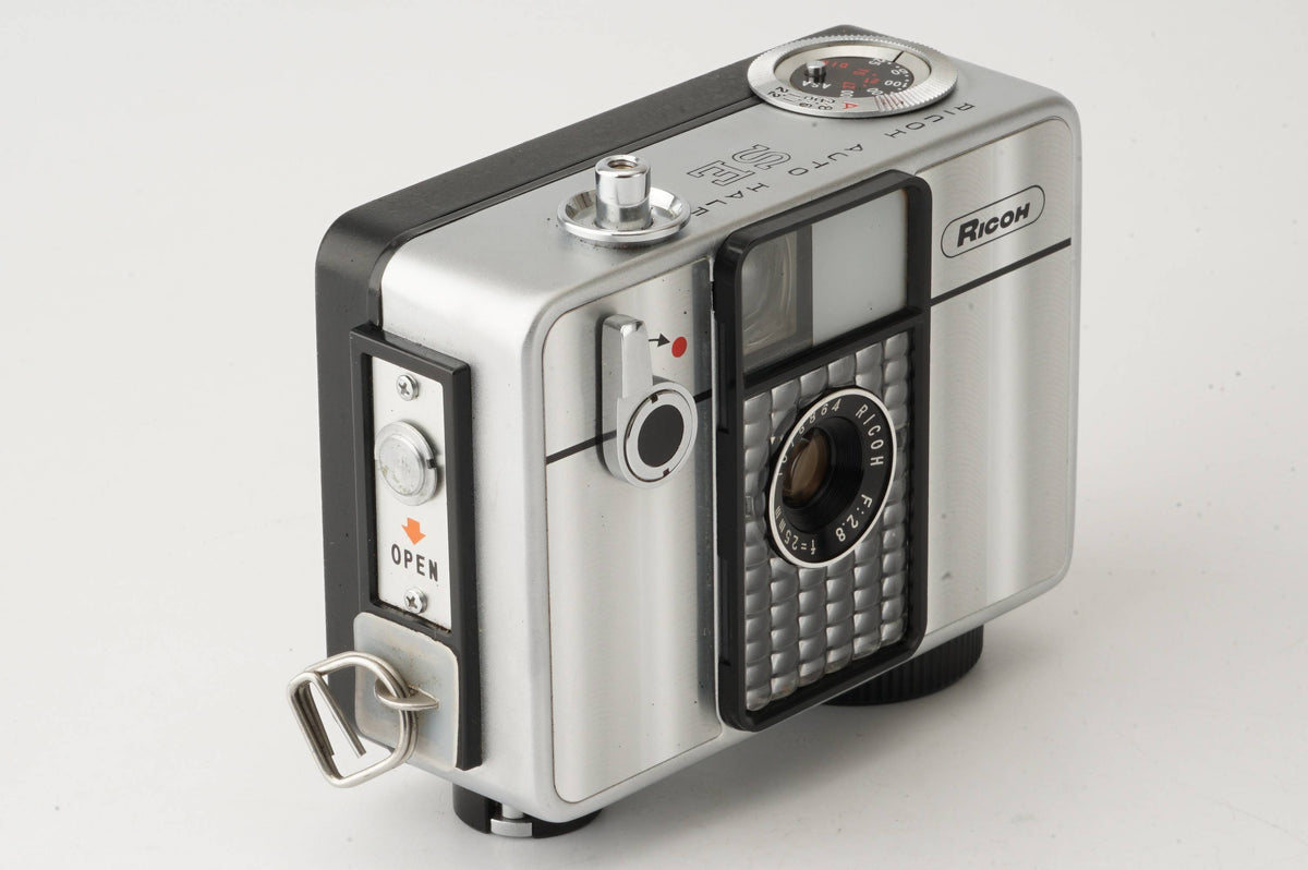 Ricoh AUTO HALF SE / 25mm f/2.8 – Natural Camera / ナチュラルカメラ
